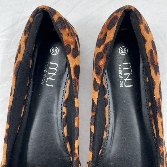 NWOB. MU MUSSHOE 8.5 Cushioned Point Toe Comfort Flats. - Picture 4 of 11